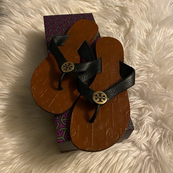 Tory Burch Thora sandals - Picture 3 of 5